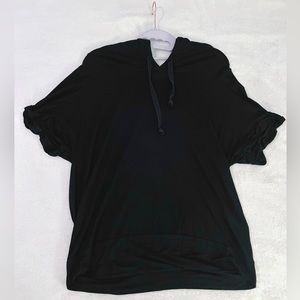 Zenana Outfitters black hooded tee shirt. Size medium.